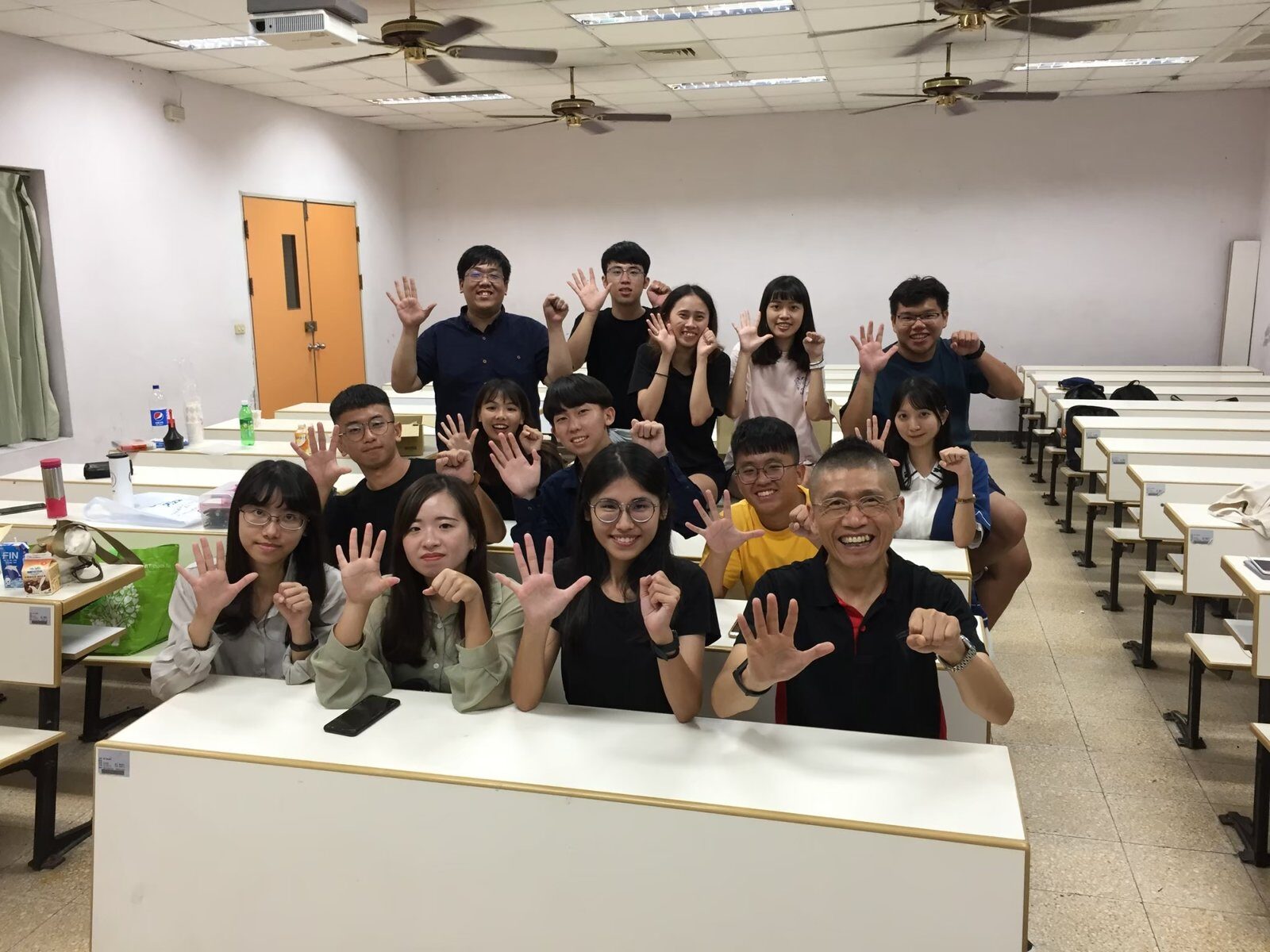LINE_ALBUM_20200917慈暉社迎新50屆新人_221215_0